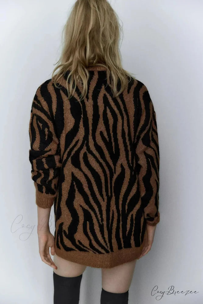 Animal Jacquard V-neck Full Sleeve Cardigan cardigans-241228