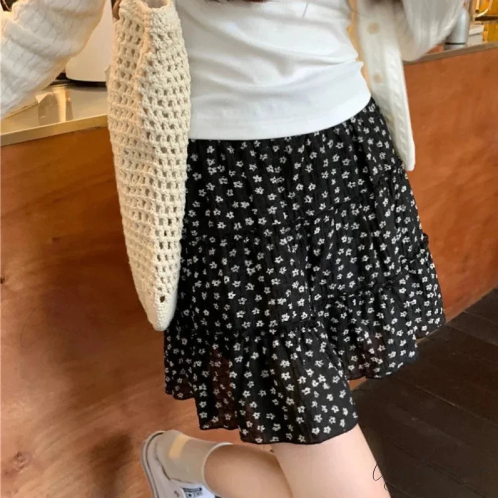Black Floral Sweet Pleated Kawaii Patchwork Skirt