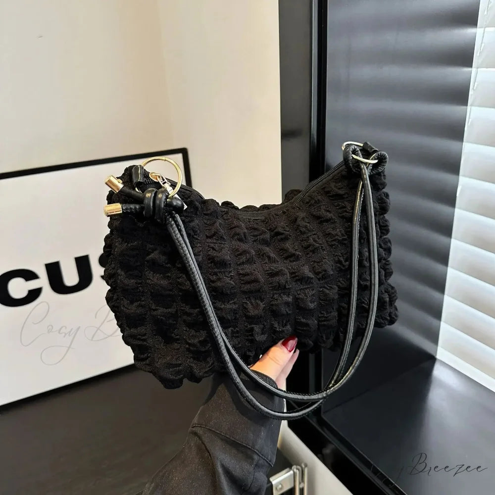 Canvas Pleated Shoulder Quilted Tote Bag Black shoulder-250126