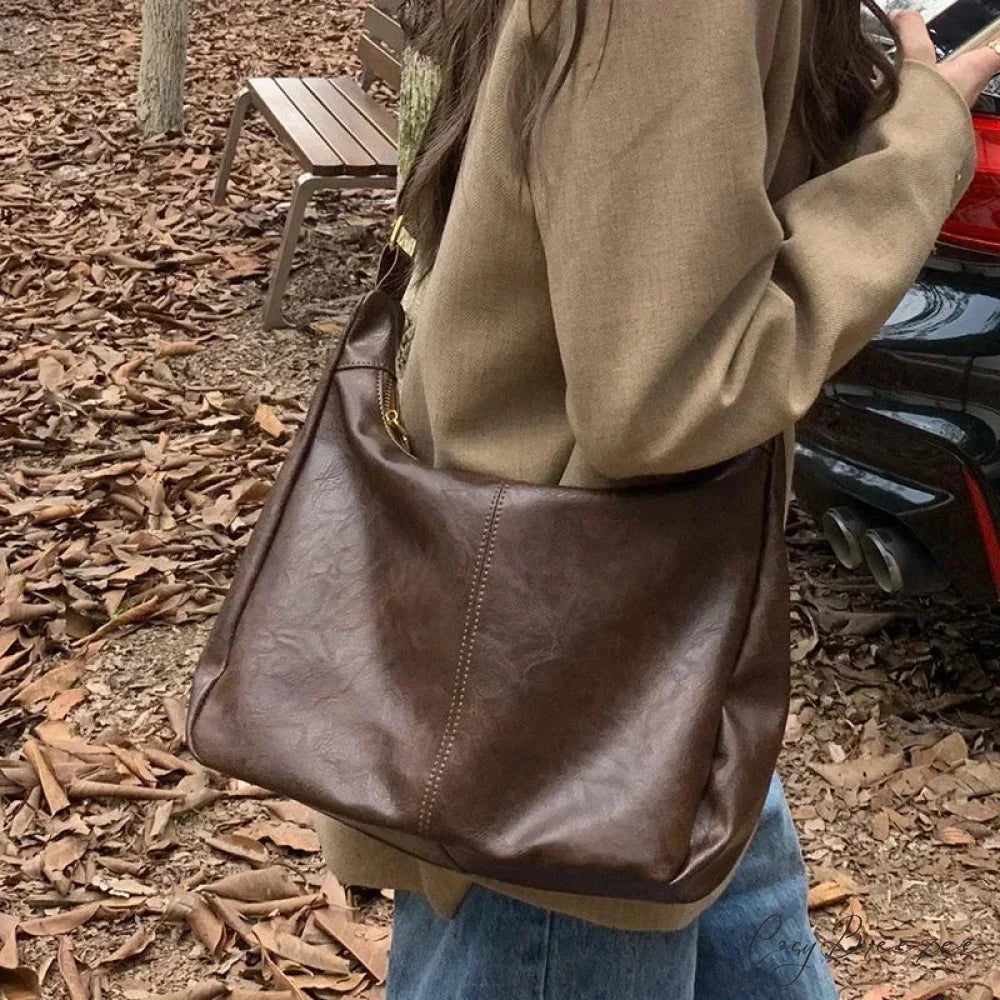 Cowhide Luxury Messenger Crossbody Bag Coffee / 22x30x10cm crossbody-250126