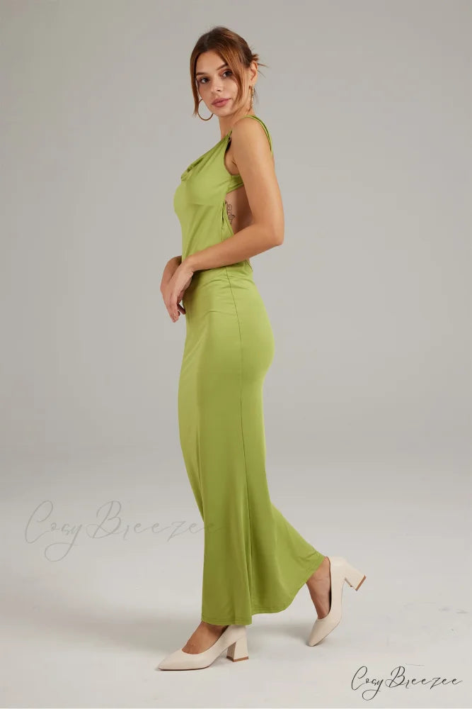 Cowl Neck Backless Pack Hip Dress in Solid Color Green / M