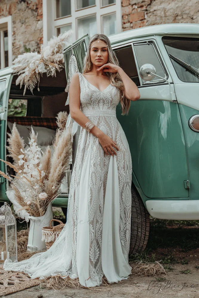 Divine Lace Bohemian Trendy A-line Wedding Dress