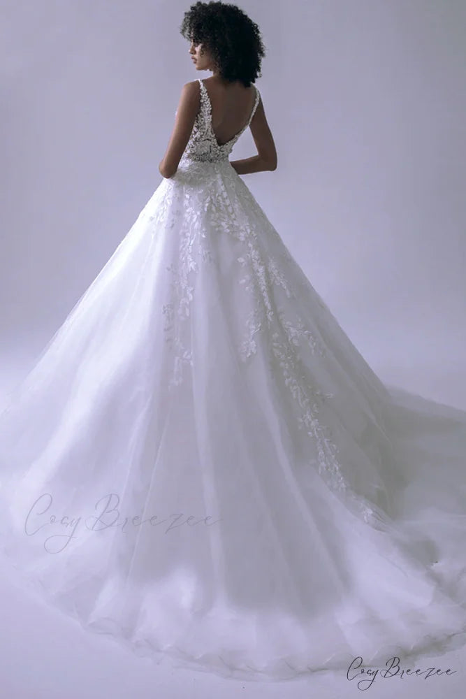 Dream Lace Applique Trendy Tulle A-Line Wedding Dress