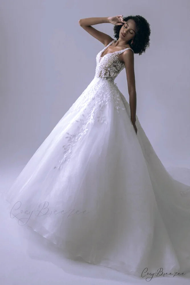 Dream Lace Applique Trendy Tulle A-Line Wedding Dress