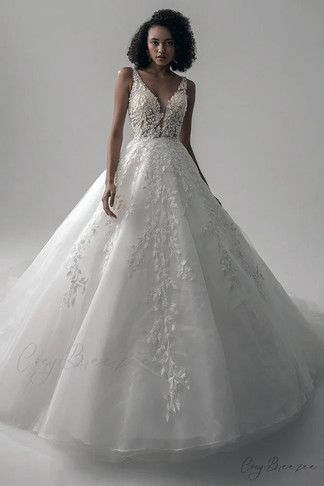 Dream Lace Applique Trendy Tulle A-Line Wedding Dress Ivory / 2