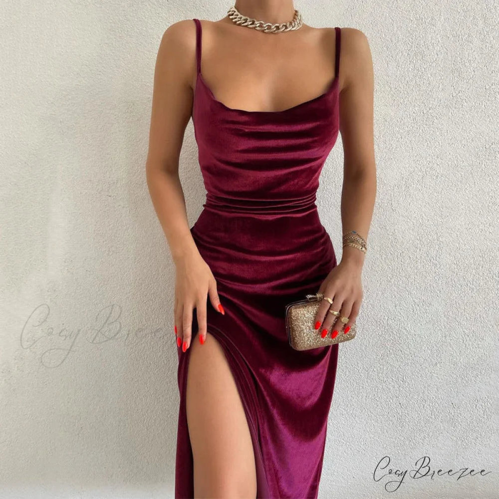 Festive Cheer Velvet Charming Slit Midi Dress Claret / S