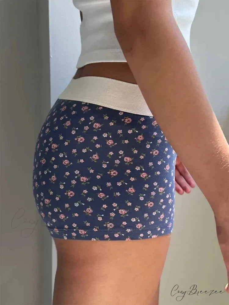 Floral Button Elastic Waist Shorts short-250223