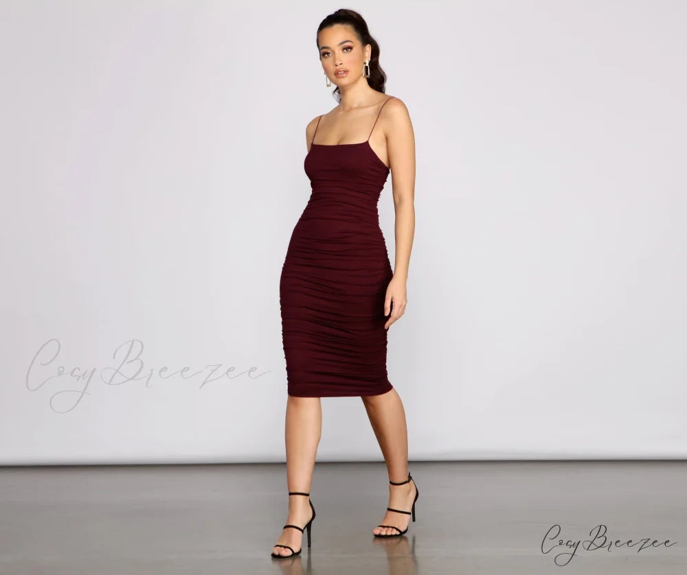 Heart Of Glam Charming Ruched Midi Dress BURGUNDY / XS