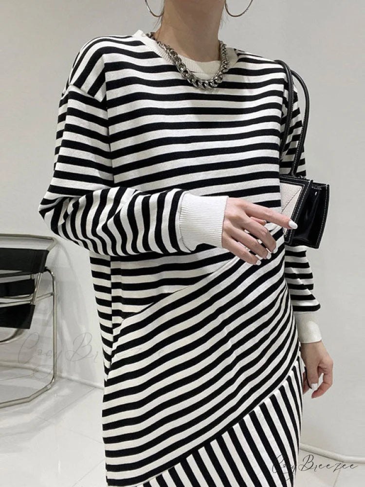 Irregular Split Graceful Distressed Knit Sweater Black / ONE SIZE