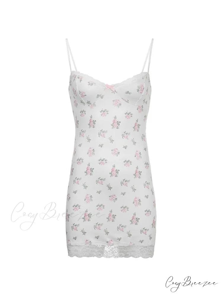 Lace Trim Graceful Cropped Tank Top