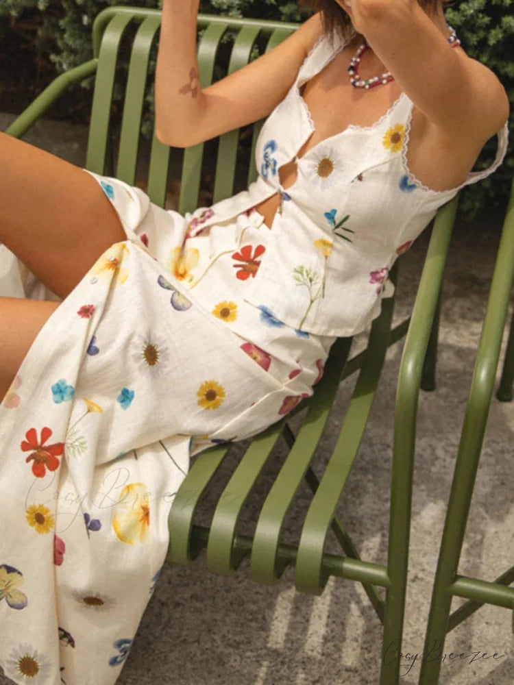 Lace-Up Floral Patch Crop Top croptop-250223