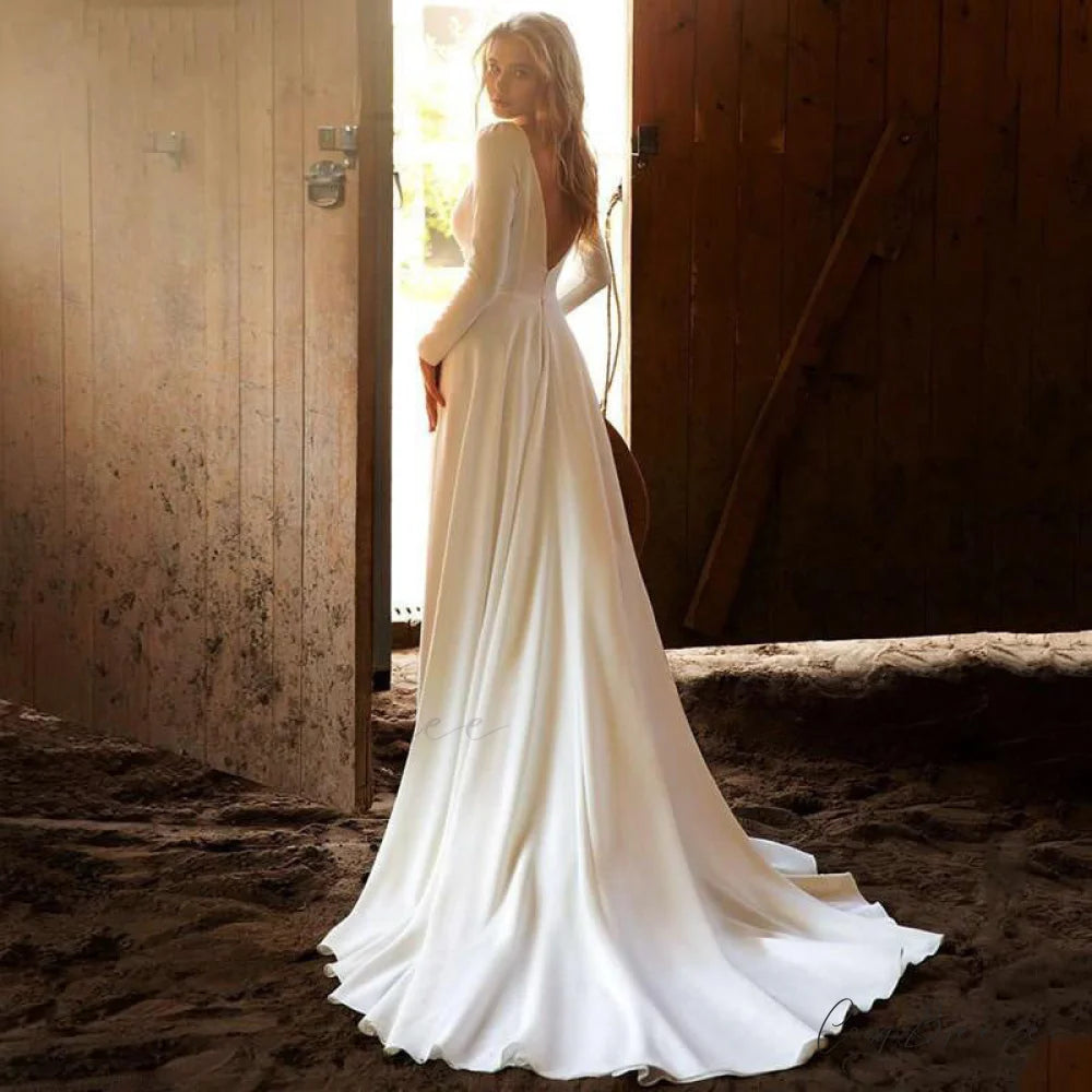 Long Sleeve Deep V-Neck Wedding Dress weddingdress-250223
