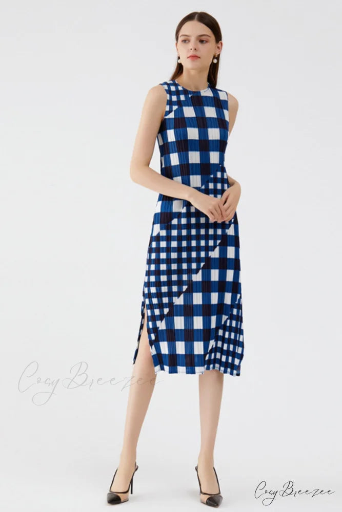Plaid Sleeveless Pleated Dress