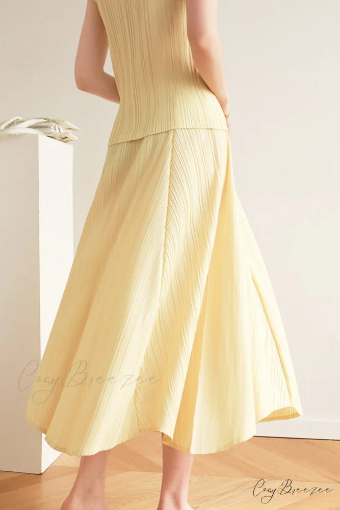 Pleated High Waist Skirt - Solid Color Yellow / One Size