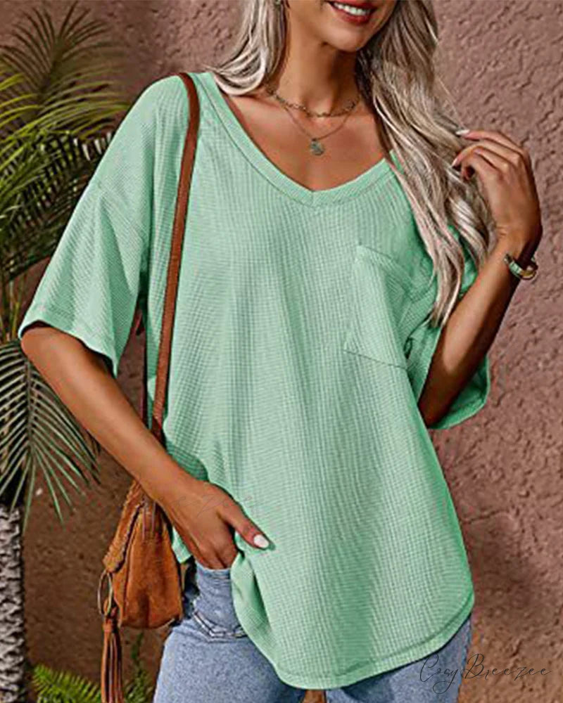 pocket V-neck tee