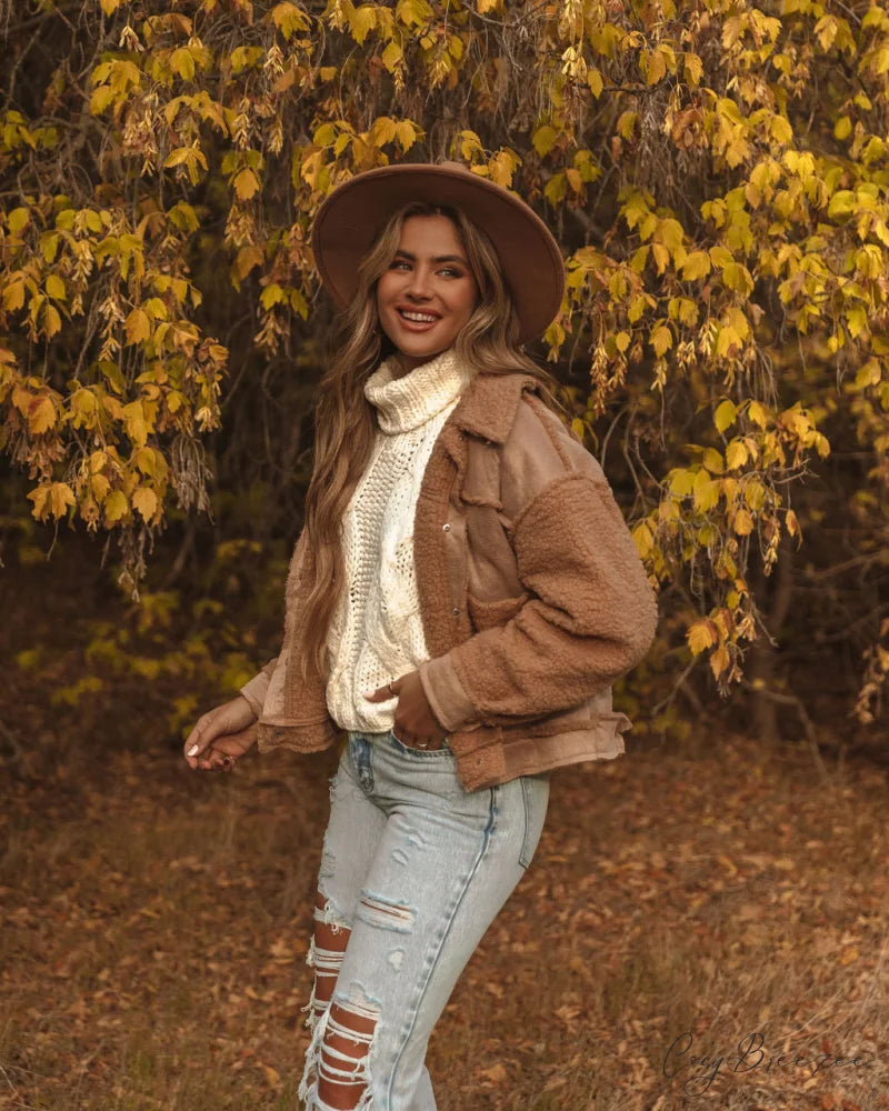 Pocketed Sherpa Jacket - Mocha