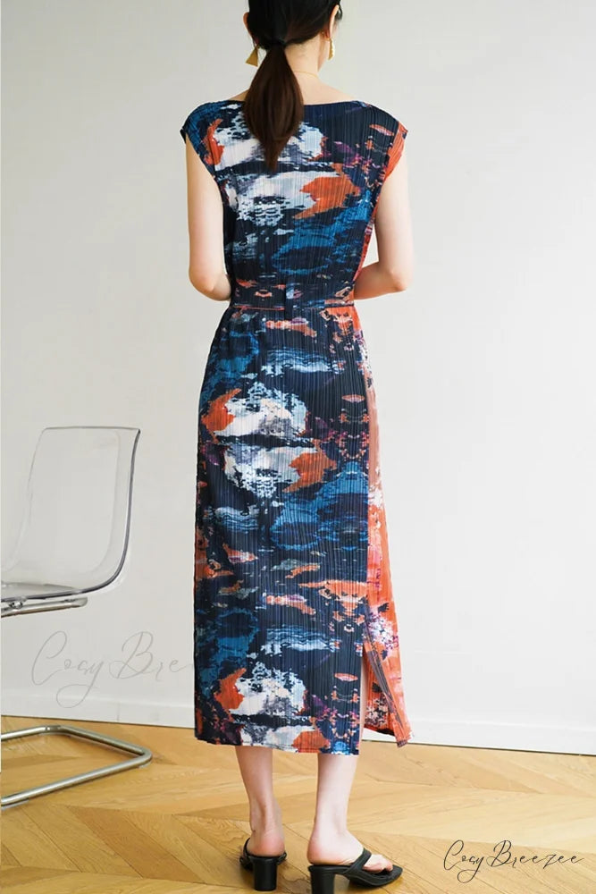 Printed Sleeveless Dress with Side Slit and Full Pleats