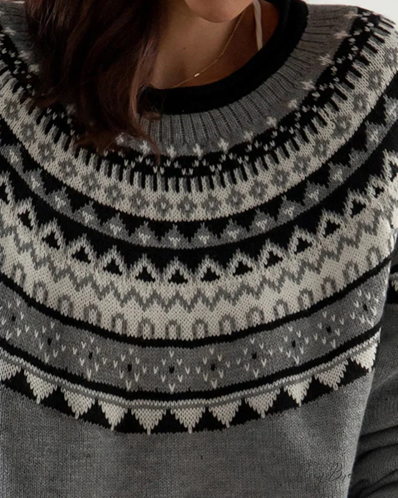 Round Sweater Geometric Neck with Print