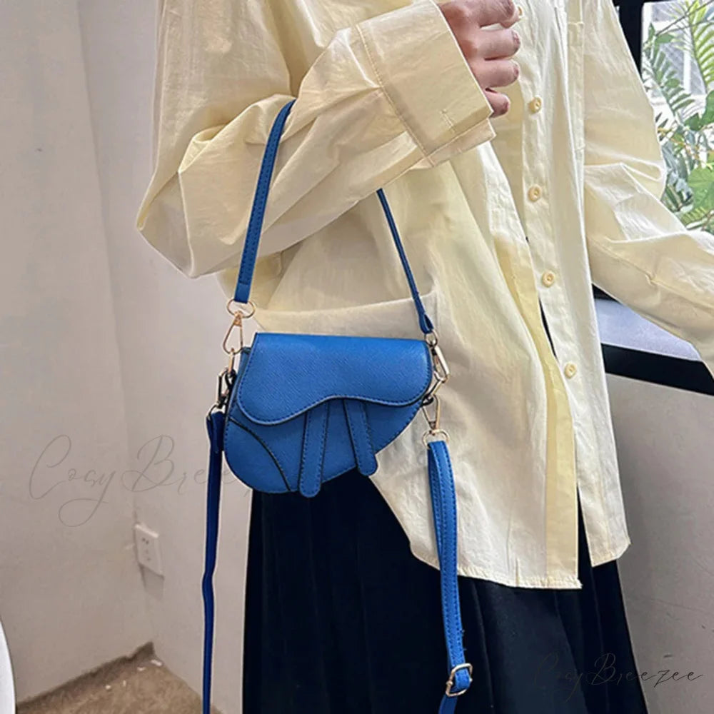 Saddle Messenger Leather Crossbody Handbag handbag-250126