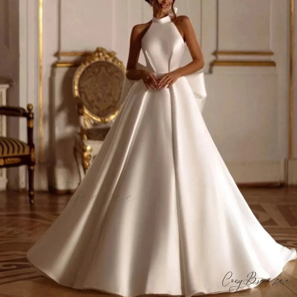Satin Slit Halter Neck Bridal Gown lvory white / 2 weddingdress-250223
