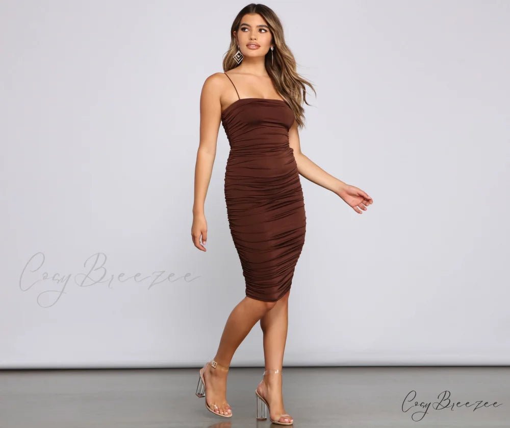 She’s A Showstopper Charming Ruched Midi Dress BROWN / XS