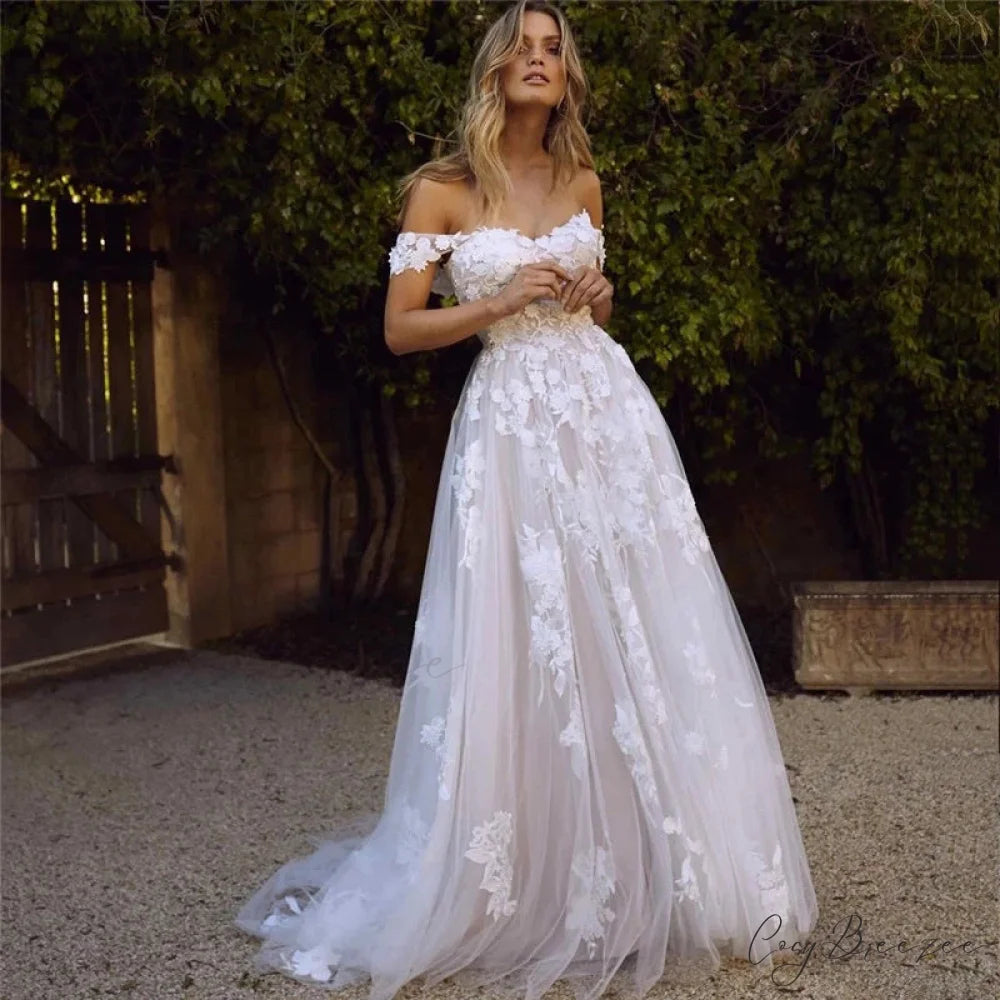 Short Classic Strapless Wedding Dress White / 2 weddingdress-250223
