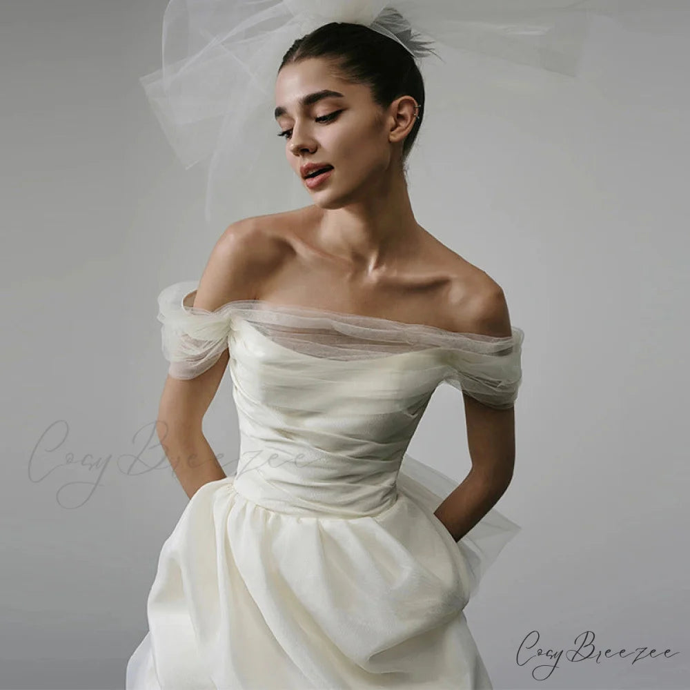 Short Off-Shoulder Satin Wedding Dress weddingdress-250223