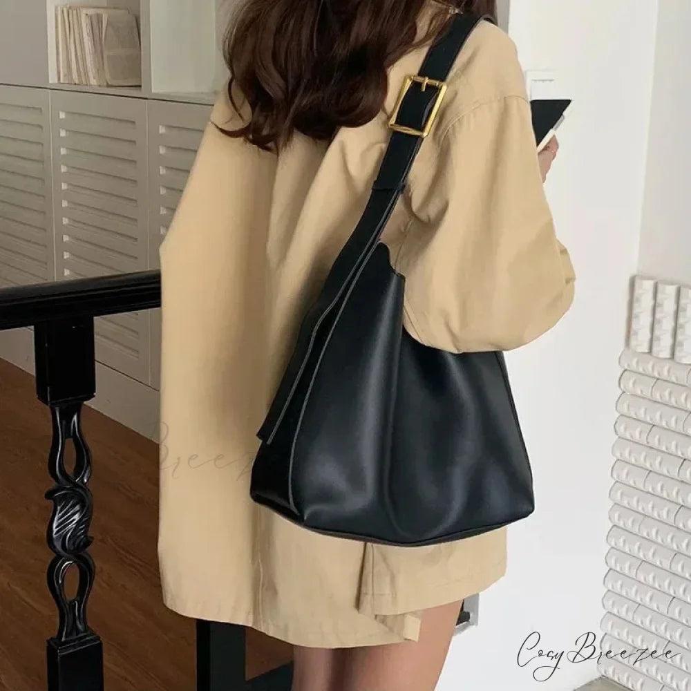 Silver Pleated Drawstring Bag Black shoulder-250126