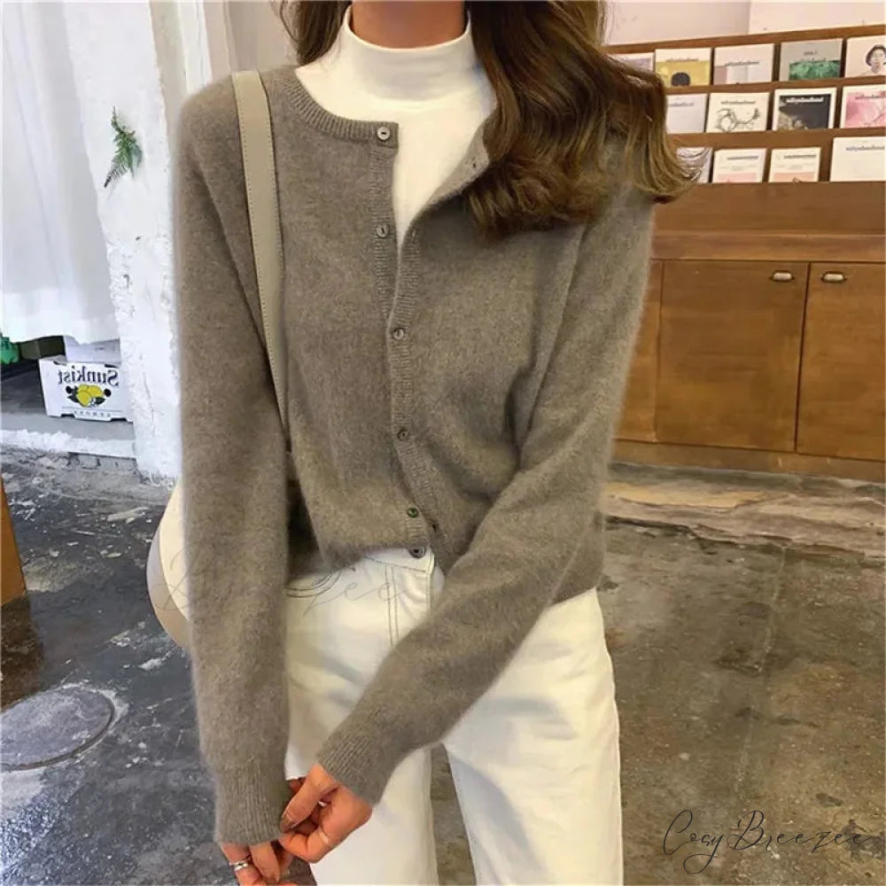 Single Breasted Solid Round Neck Knitted Cardigan cardiagn-250126