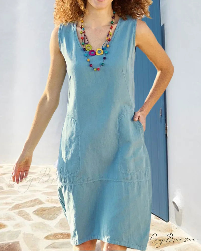 Sleeveless U-neck Dress with Pocket