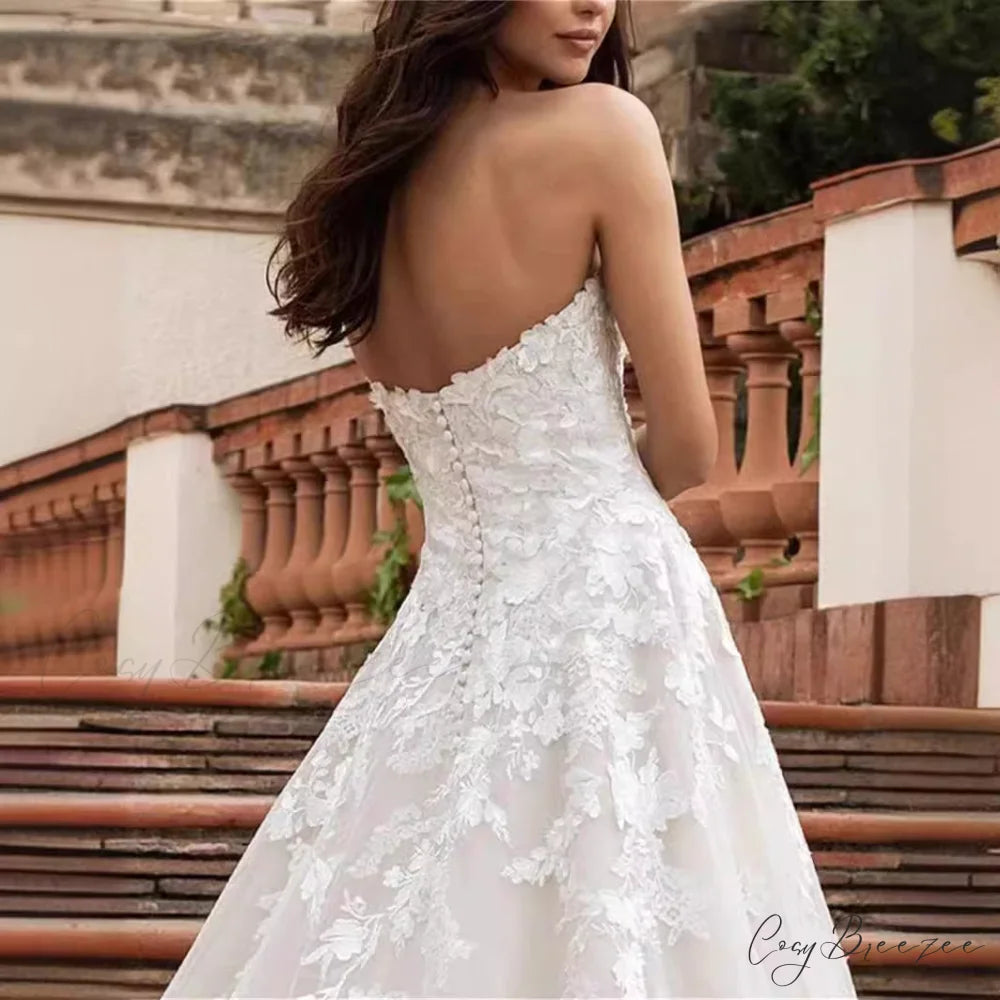 Strapless Lace Ball Gown Wedding Dress weddingdress-250223