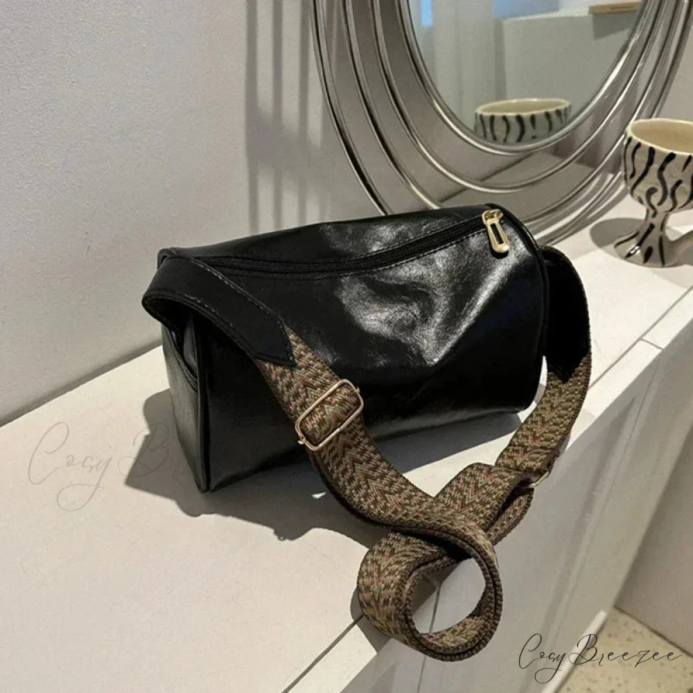 Vintage Wide Strap Crossbody Shoulder Bag Black shoulder-250126