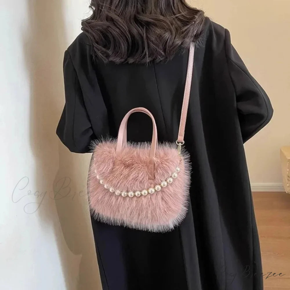 Winter Faux Fur Pearl Chain Crossbody Handbag handbag-250126