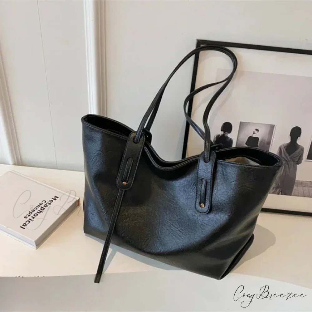 Winter Leather Tote Bag Black shoulder-250126