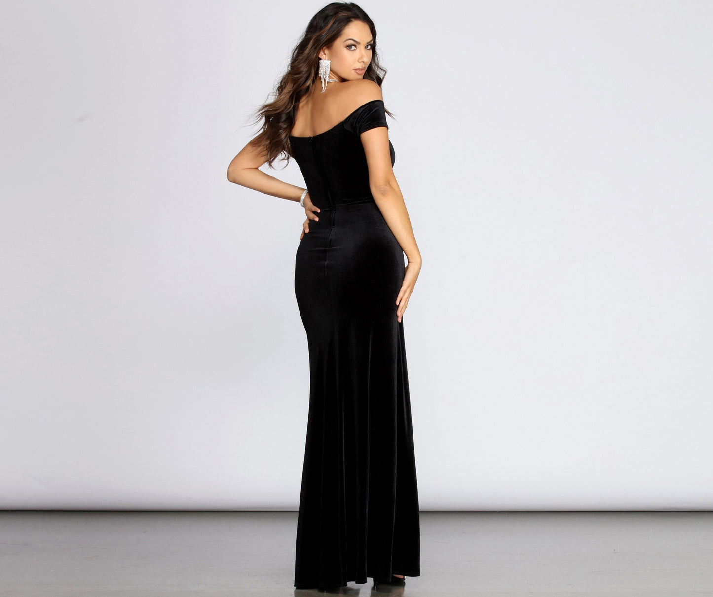 Shania Formal Stylish Velvet Sweetheart Dress