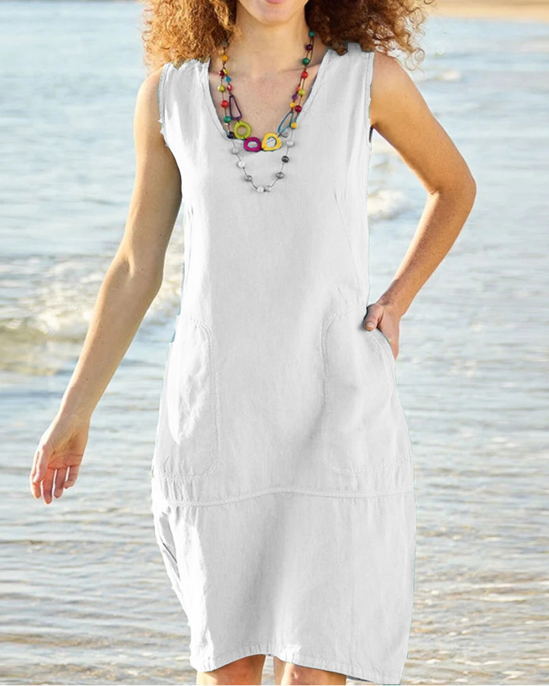 Sleeveless U-neck Dress with Pocket