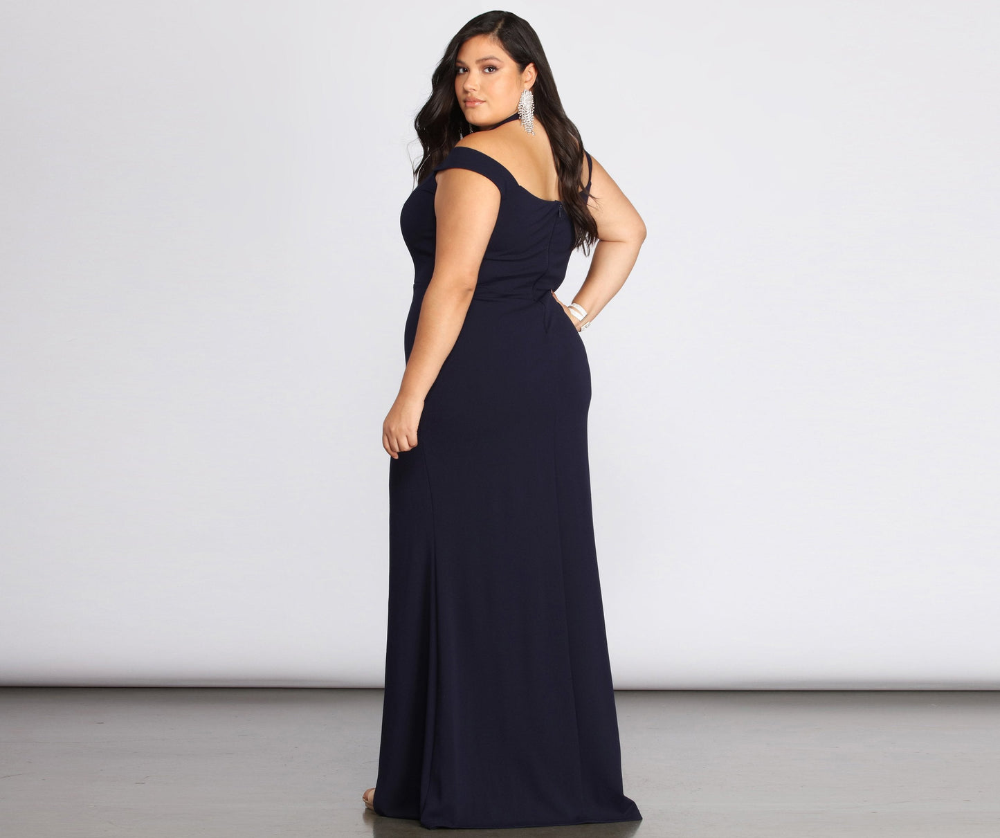 Cosybreezee - Adelina Formal Halter Crepe Dress