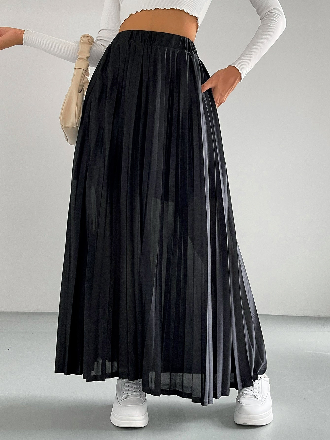 Solid Elastic Waist Pleated Skirt