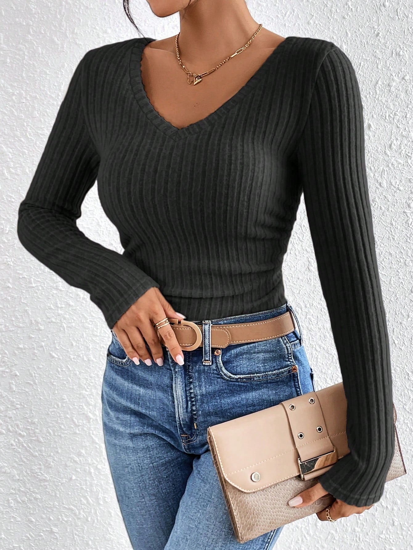 Solid V Neck Ribbed Knit Tee