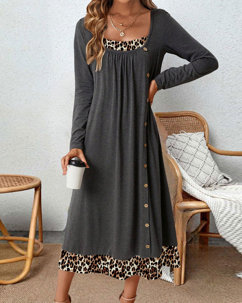 Square neck buttoned dress