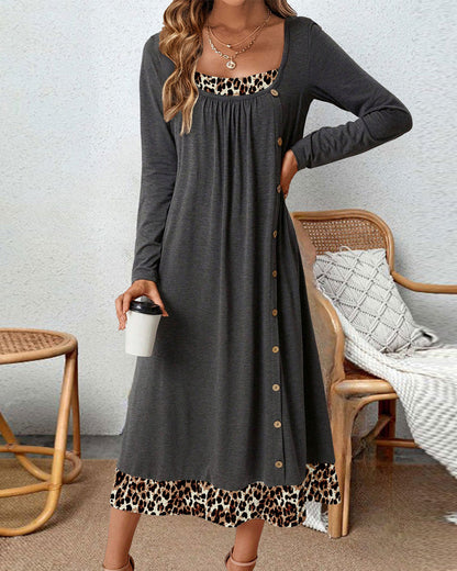 Square neck buttoned dress