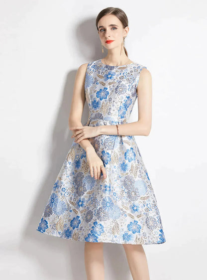 Sleeveless Jacquard Dress with Slim Waist