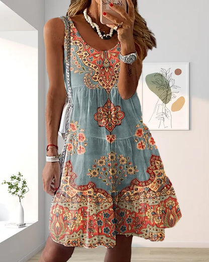 Sleeveless dress with floral print