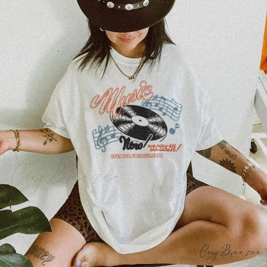 70s Vinyl Record Throwback Tee WHITE / S t-shirt-250223