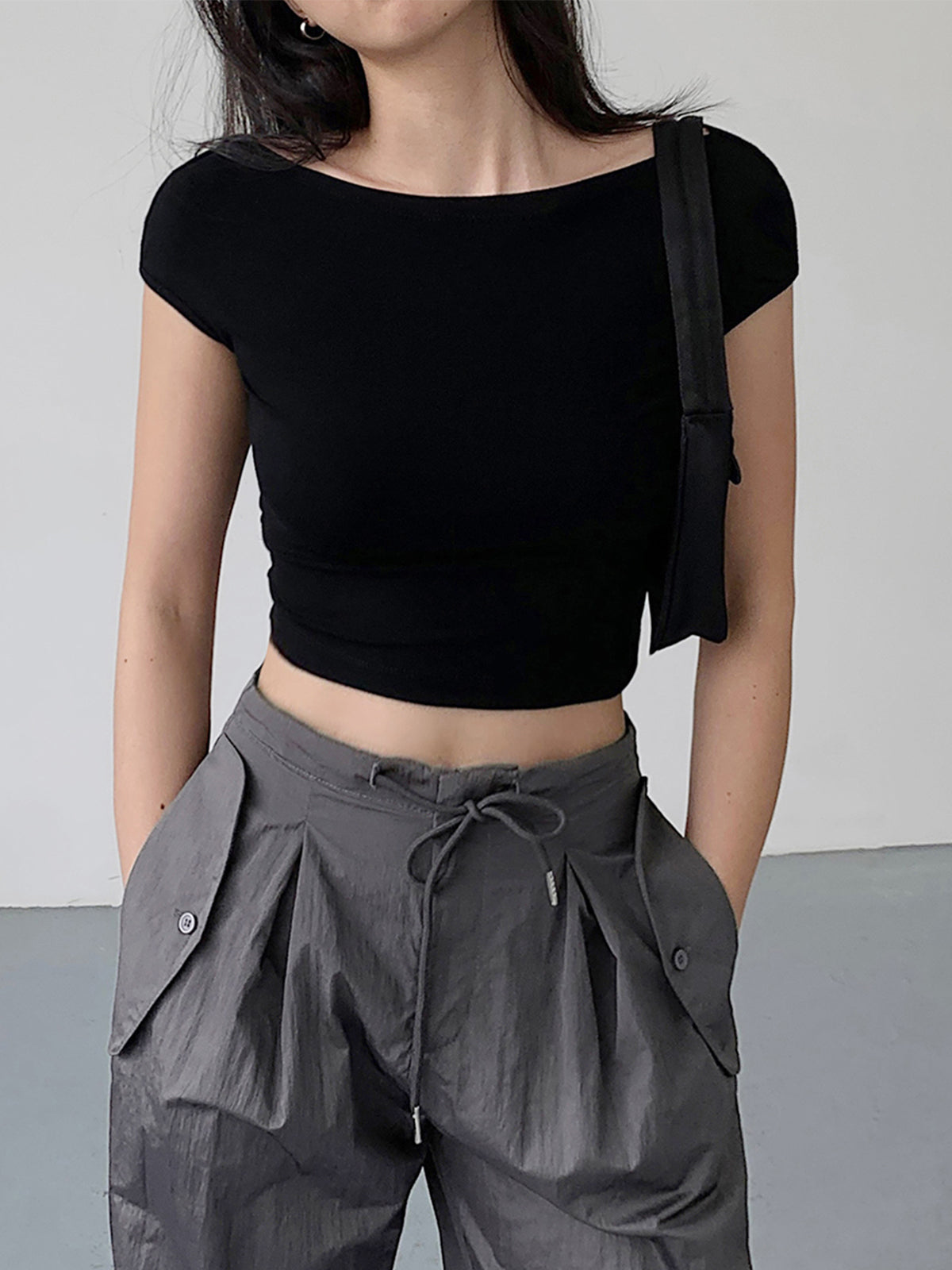 Basic Cap Graceful Sleeve Crop Shirt