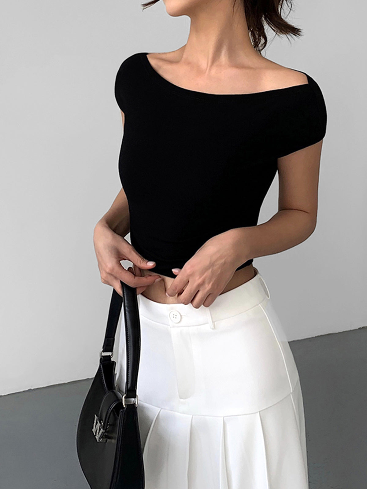 Basic Cap Graceful Sleeve Crop Shirt