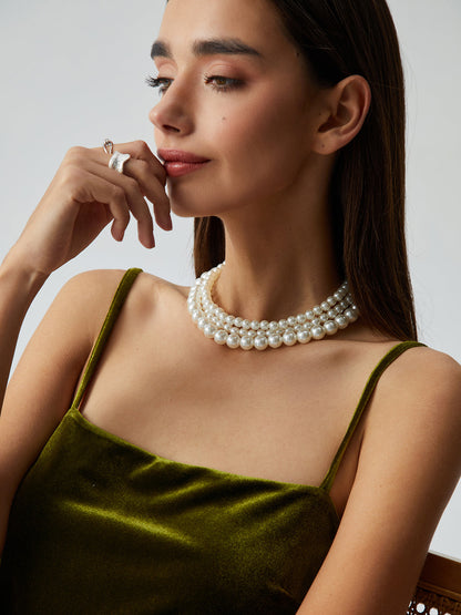 Treble Layers Graceful Pearl Necklace