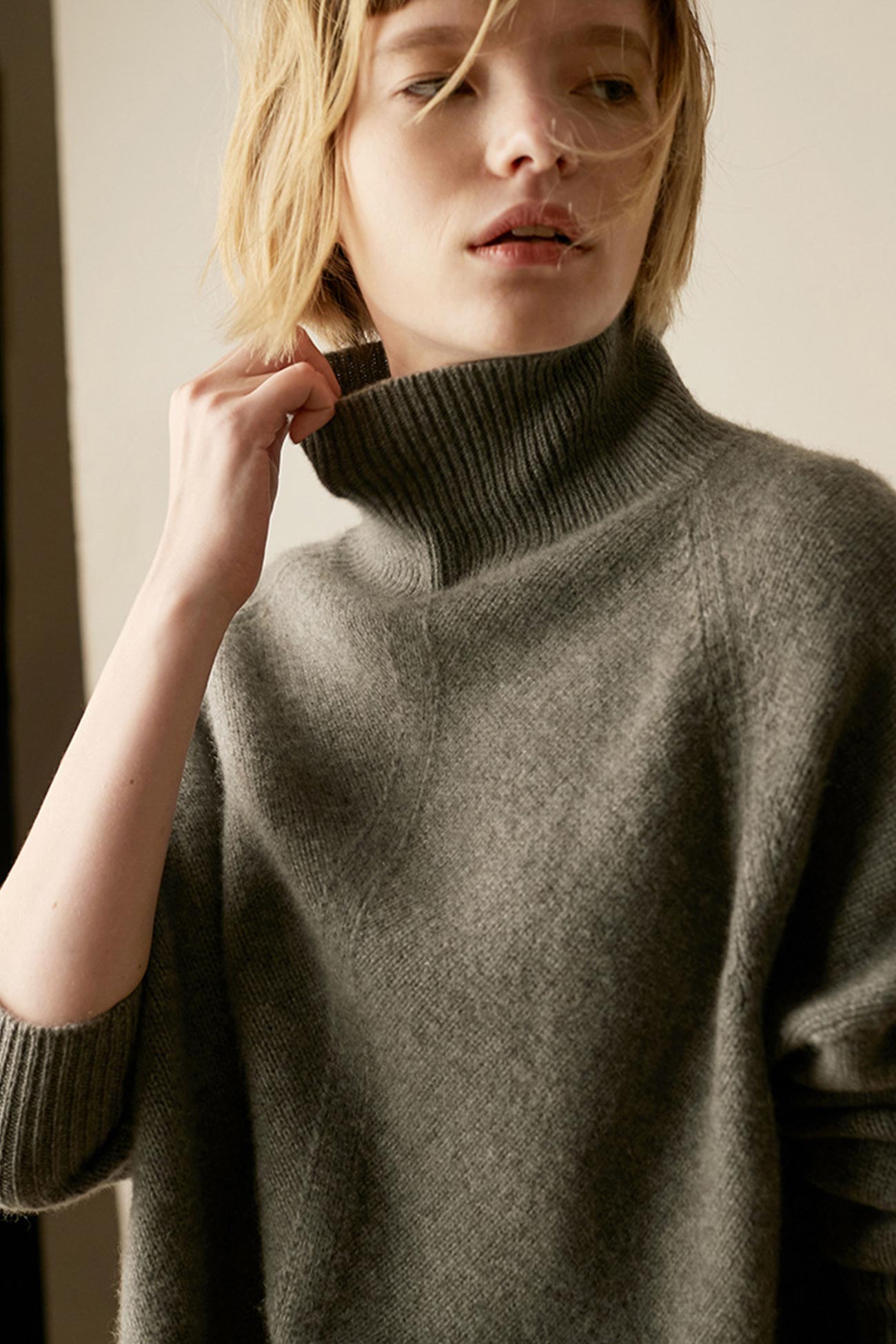 Turtleneck Wool Side Sweater with Split