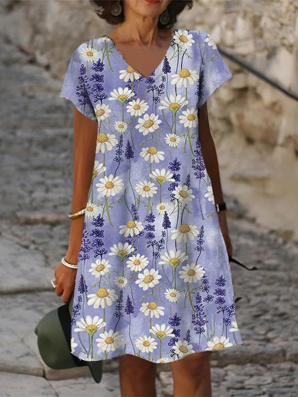 Purple V Neck Casual Short Sleeve Shift Dress with Daisy Design