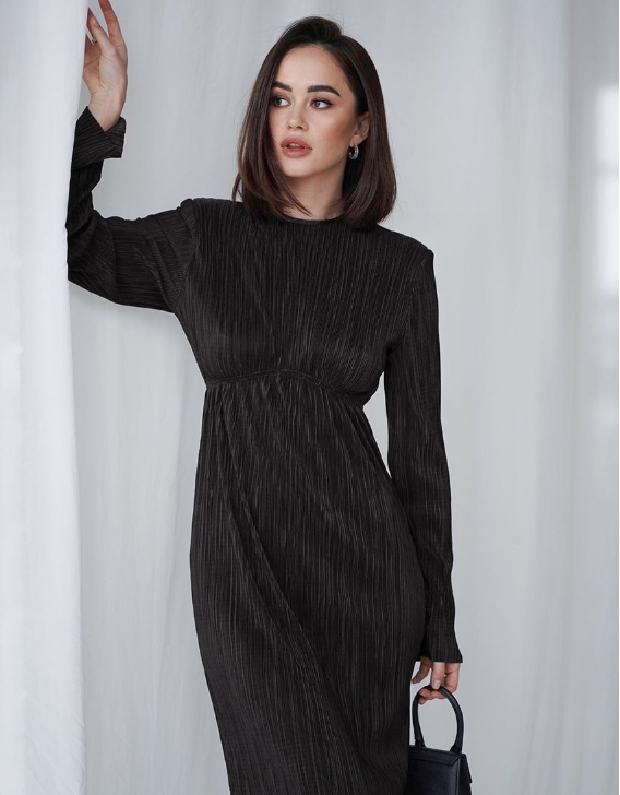 Autumn Party Dress for Women - Slim Fit with Pleated Detail and Long Sleeves